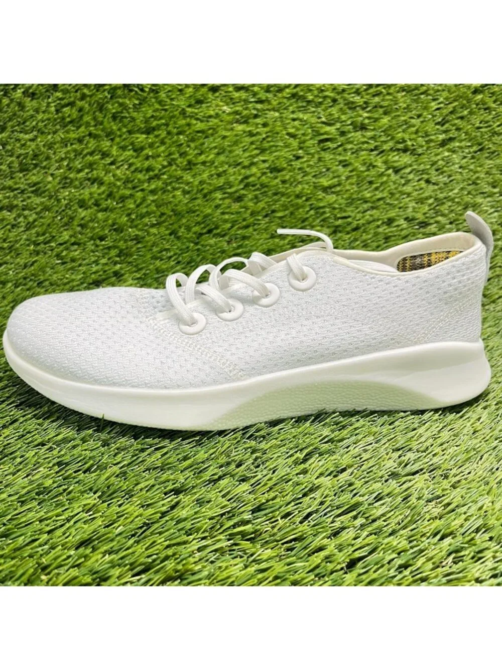 Allbirds Superlight Wool Runners Womens Size 10 White Athletic Shoes Sneakers
